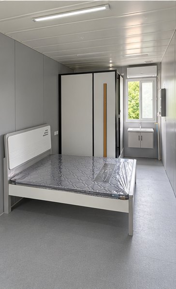 Home Three-storey modular hotel detail view one